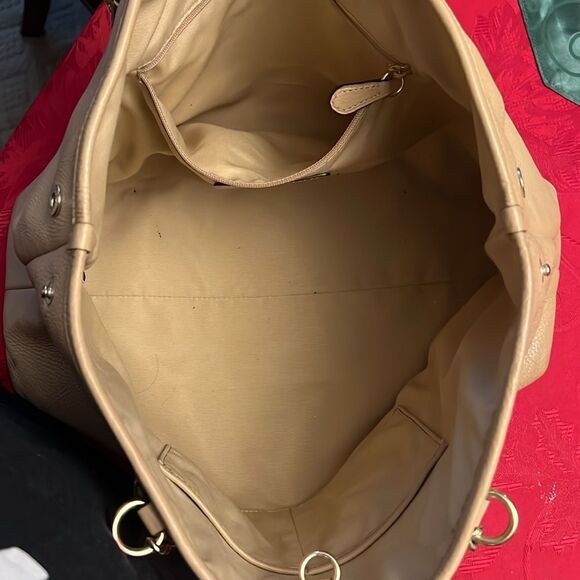 COACH bag with Chain straps detail. See pictures for corner wear. *HOST PICK - Picture 10 of 14